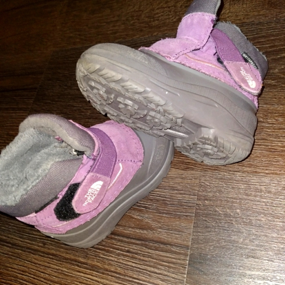 NORTH FACE SIZE 6 TODDLER GIRLS BOOTS